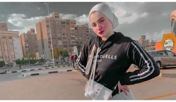 تطورات في أزمة الفتاة المشهورة بـ"هرم مصر الرابع"