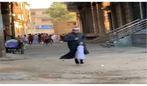 النيابة المصرية تقرر إخلاء سبيل بطل فيديو "اجري يا شيخ"