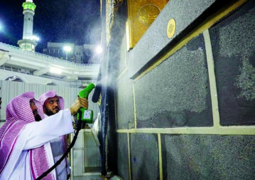 السعودية تقرّ خطط تعقيم الحرمين استعدادا للعشر الأواخر