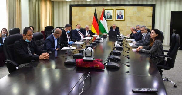 اشتية يدعو ألمانيا للضغط على الاحتلال لوقف الضم وللاعتراف بدولة فلسطين