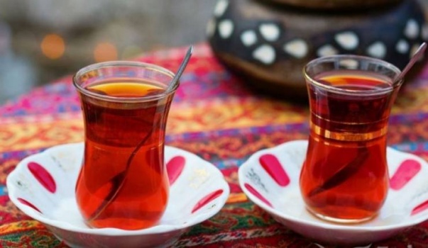 احذر... تناول الشاي في هذا التوقيت خلال رمضان