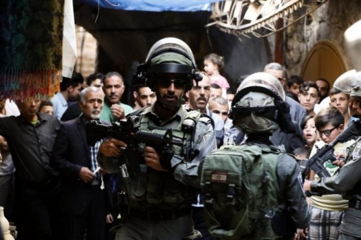 الاحتلال يشن حملة اعتقالات في القدس