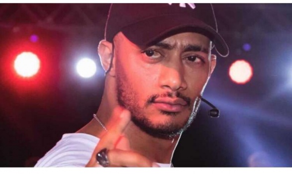 تعليق "مسيء" و "عنصري" من إعلامية كويتية مشهورة على هيئة والد محمد رمضان (صورة)