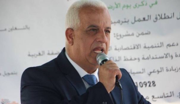 محافظ الخليل يعلن عن إغلاق بيت اولا
