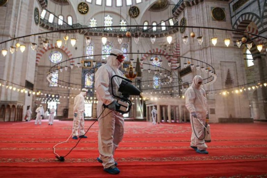 "الأوقاف": أغلقنا أكثر من 30 مسجداً بمحافظة الخليل وكافة مساجد بيت لحم