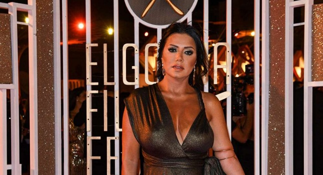 رانيا يوسف تحارب العنصرية بهذه الطريقة