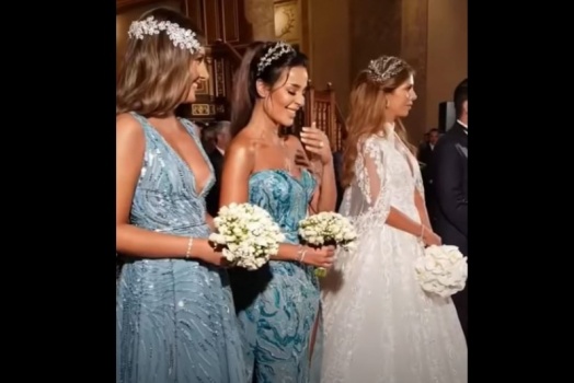 فيديو- نادين نجيم تنفجر بالضحك أثناء صلاة الزفاف داخل الكنيسة