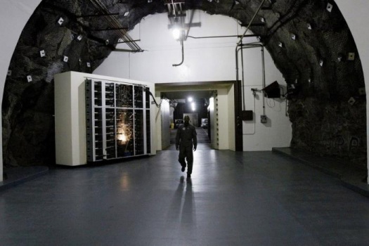 نقل ترامب الى مخبأ تحت الارض مع ارتفاع الاحتجاجات في الولايات المتحدة