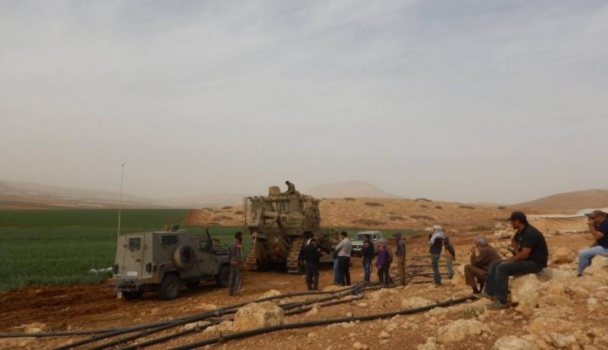 الاحتلال يستولي على شبكات ري في الجفتلك بالأغوار