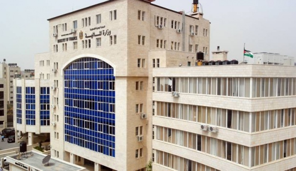 المالية: لا جديد بخصوص صرف الرواتب