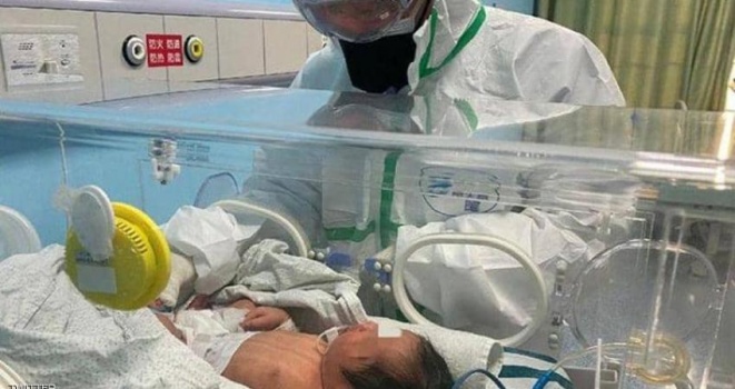 في الخليل.. الطواقم الطبية تُنقذ جنيناً لمريضة مصابة بفيروس كورونا