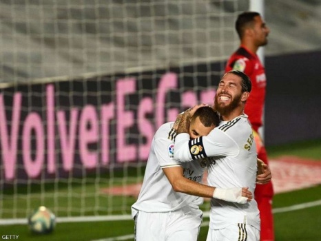 فعلها زيدان.. ريال مدريد يتوج بطلا للدوري الإسباني