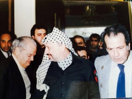 وفاة المؤرخ الشعري للقضية الفلسطينية الشاعر هارون هاشم رشيد