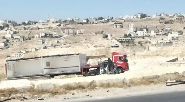الاحتلال ينصب بيوتا متنقلة في أراضي قرية كيسان شرق بيت لحم