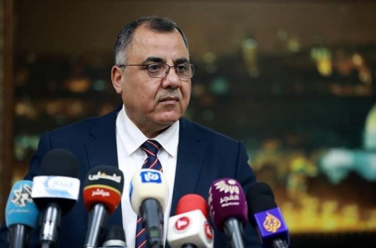 شاهد: أول تعليق من الحكومة على إجراءات التعيين لأقارب الوزراء والمسؤولين