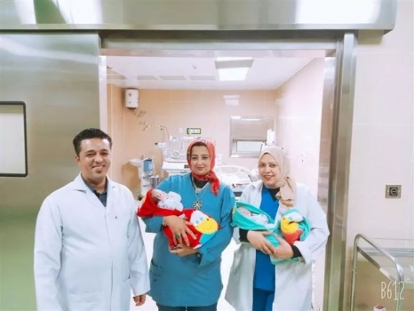 مصر: فرحة عارمة بمستشفى إسنا للحجر الصحى بخروج توأم بعد شهر بالحضانة