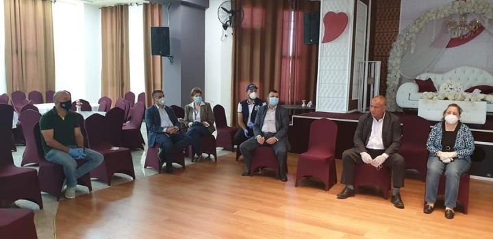 وزيرة الصحة تزور مخيم الجلزون للاطلاع على احتياجاته والوضع الصحي داخله