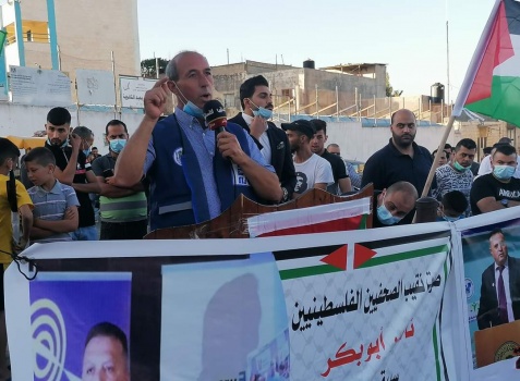 صور...وقفة في بلدة يعبد جنوب جنين دعما لنقيب الصحفيين