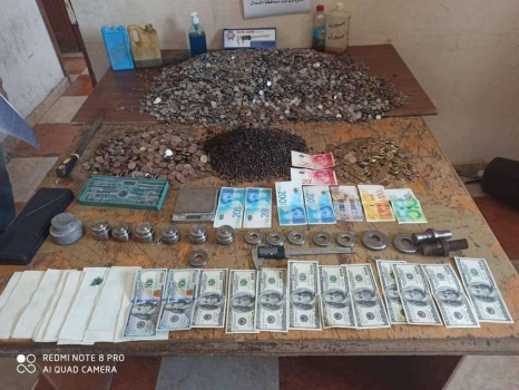 صور: المباحث العامة تضبط شبكة تزوير عملات نقدية بقطاع غزة