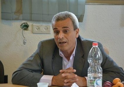 محافظ قلقيلية يوجه تحذيراً شديد اللهجة بشأن تداول أسماء مصابة بفيروس (كورونا)