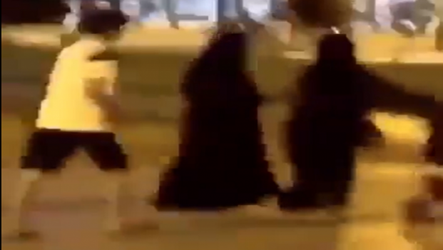 التحرش بامرأة في السعودية يلهب 'تويتر