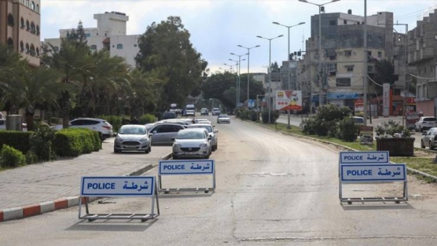 تمديد حالة الطوارىء ومنع الحركة بغزة