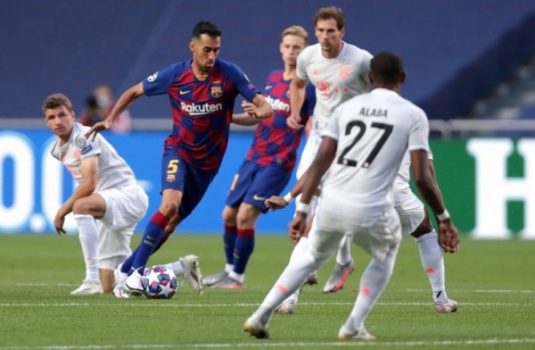 شاهد: بايرن ميونيخ يسحق برشلونة بثمانية أهداف