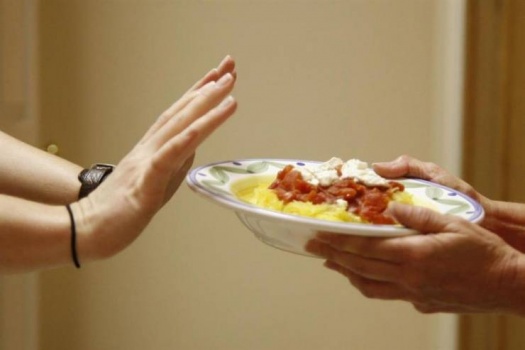 هل ينتقل كورونا عبر الطعام؟ إجابة نهائية على السؤال الشائك