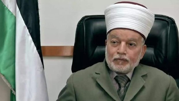 المفتي العام يقدم استقالته من عضوية "مجلس أمناء منتدى تعزيز السلم" في أبو ظبي