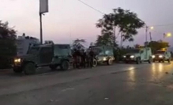 الاحتلال يقتحم بيرزيت ويقوم بمصادرة كاميرات المحلات التجارية