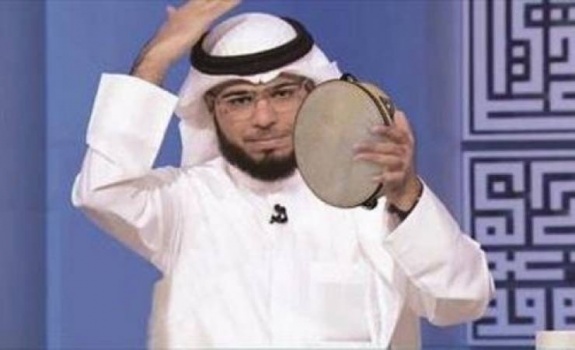 الداعية الإماراتي 'وسيم يوسف' يُهاجم صواريخ غزة ﻿