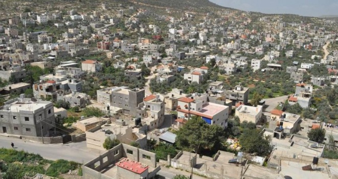 محافظ نابلس يعلن إغلاق بيت فوريك عقب تسجيل إصابات "كورونا"