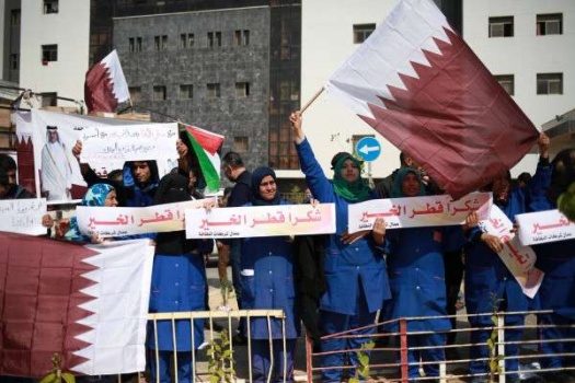 قيادي بحماس: أعلام الاحتلال تُعانق أعلام الإمارات والبحرين وعلم قطر يُعانق أرض غزة