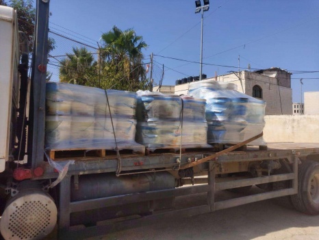 الضابطة الجمركية تضبط 2 طن مخللات غير صالحة للاستهلاك في جنين