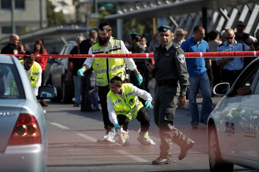 اصابة فلسطيني برصاص الاحتلال بزعم تنفيذ عملية طعن قرب مستوطنة "أريئيل" ﻿