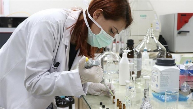 تركيا تعلن نجاح تجربتين للقاح فيروس كورونا