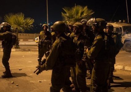جنين: الإحتلال يعتقل طفلين من زبوبا وشاباً من بلدة قباطية