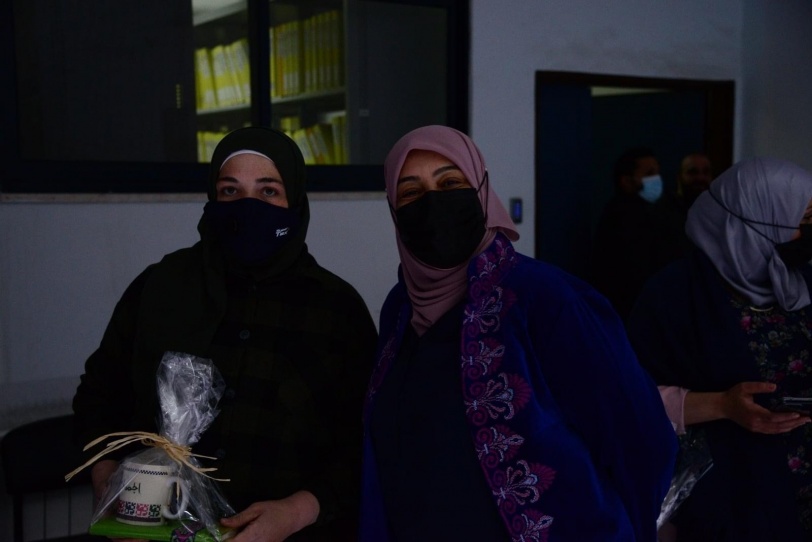 بمناسبة اذار المراة وعيد الام ... غنام تكرم موظفات وزارة الاقتصاد الوطني 