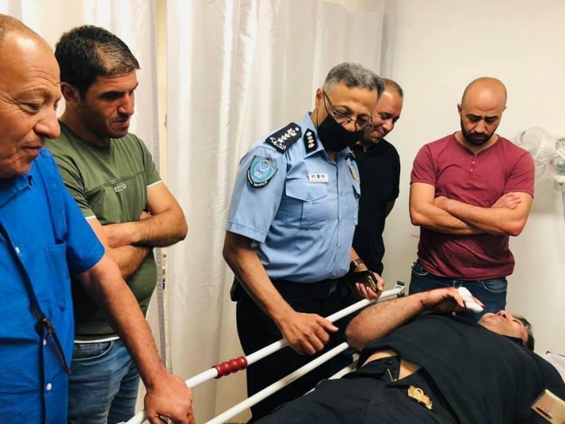 دهس ضابط شرطة في رام الله بمركبة مجهولة