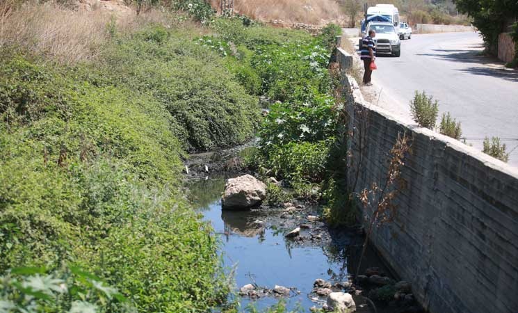 “المطوي”.. جنة لوثتها مخلفات المستوطنات الإسرائيلية- (صور)