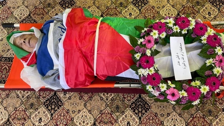 بالصور: تشييع الشهيد المسن عمر أسعد في رام الله