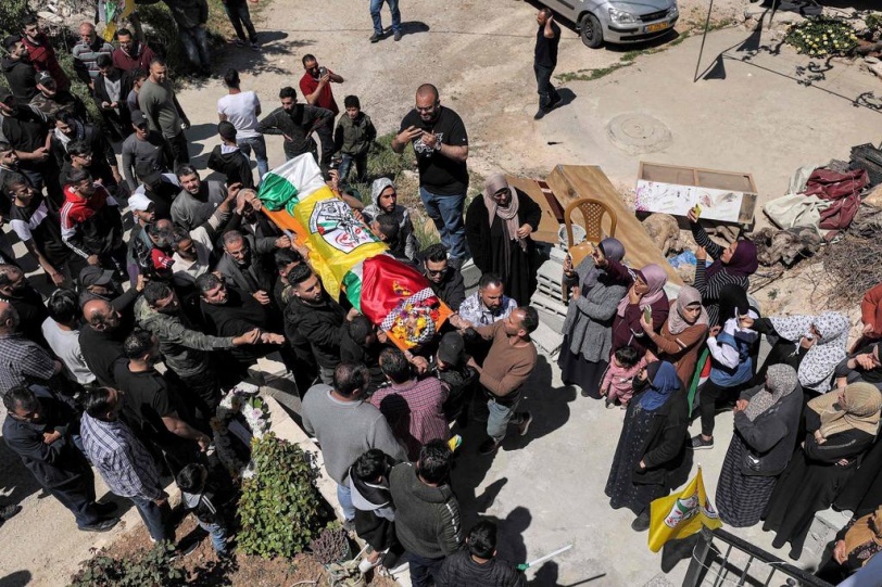 بالصور تشييع 4 شهداء بالضفة الغربية