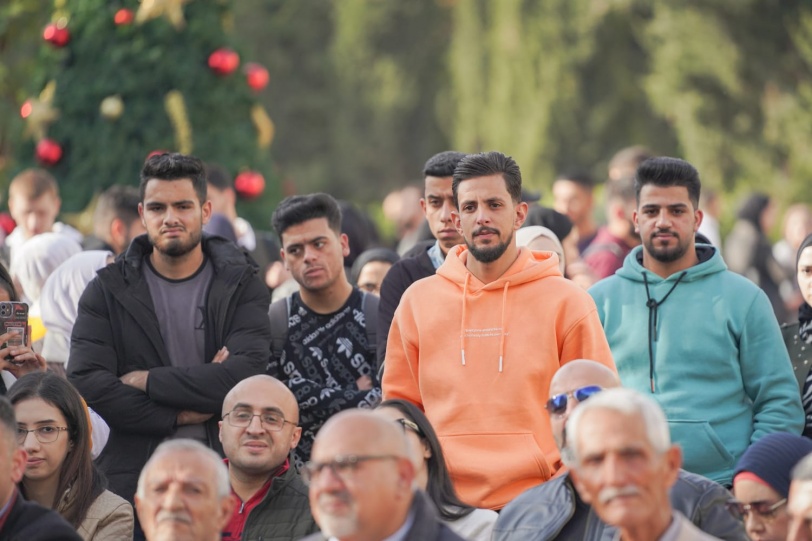 جامعة القدس تحتفل بإضاءة شجرة الميلاد تحت اسم "حفل الشهيدة الإعلامية شيرين أبو عاقلة