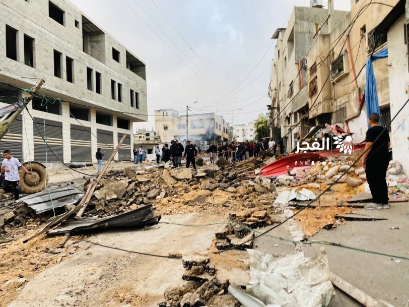 الإحتلال يخرب البنى التحتية ويصيب 6 مواطنين بينهم سيدة بالرصاص في مخيم طولكرم
