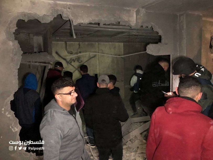 صور....الاحتلال يفجر منزل الشهيد معاذ المصري في مدينة نابلس 