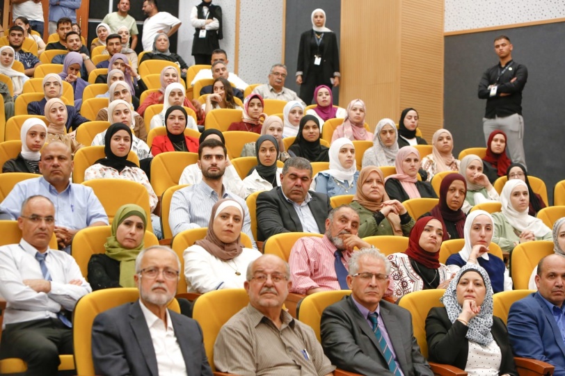 جامعة القدس تعلن تأهل الدفعة الأولى من خريجي العلوم الطبية المخبرية للبورد الأمريكي عقب الاعتماد