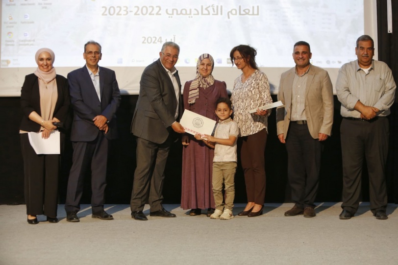 جامعة القدس تكرم باحثيها المتميزين للعام الأكاديمي 2022-2023