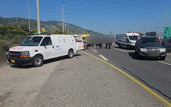 صور..مقتل إسرائيلي وإصابة آخر بعملية إطلاق نار ودهس في حيفا واستشهاد المنفذ