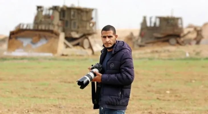 جيش الاحتلال يغتال الصحفي حسن إصليح خلال تلقيه العلاج في مستشفى ناصر