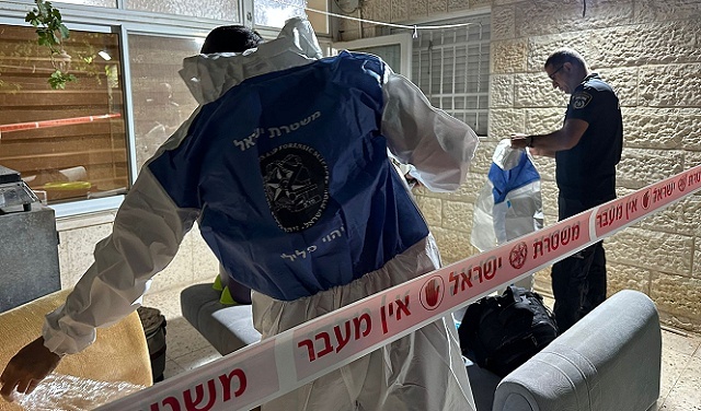 جريمة تهز القدس ...مقتل طفلة طعنا على يد والدها
